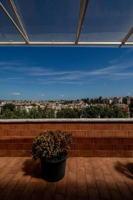 Attico Per Quattro Persone Sulla Nomentana, Wi-fi, Aria Condizionata * Roma