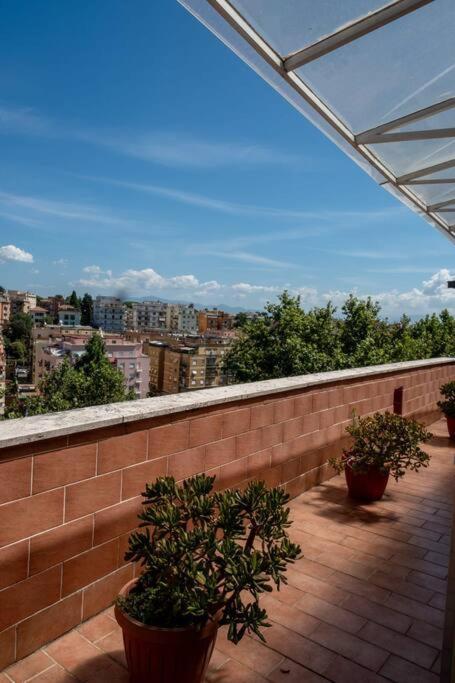 Attico Per Quattro Persone Sulla Nomentana, Wi-fi, Aria Condizionata Roma