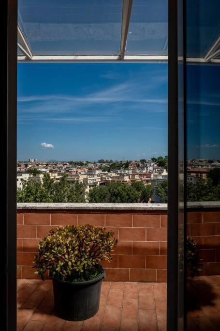 Attico Per Quattro Persone Sulla Nomentana, Wi-fi, Aria Condizionata Apartamento *